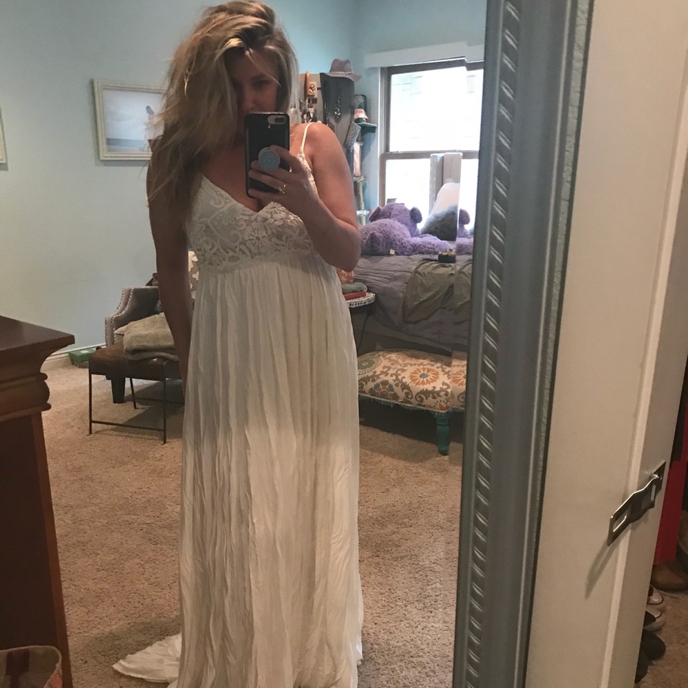 Dress - Picture 4 of 4
